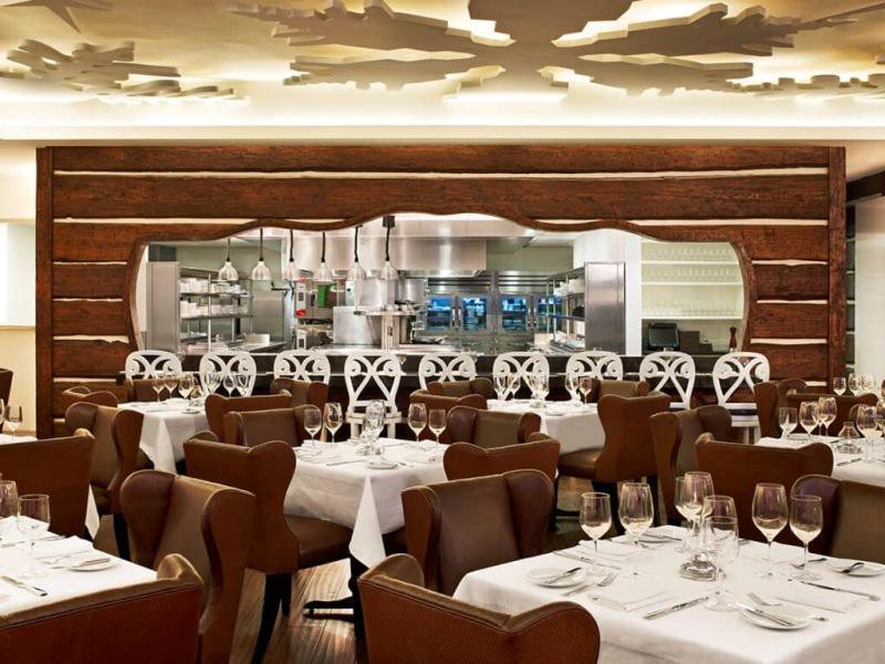 St Regis - King *
